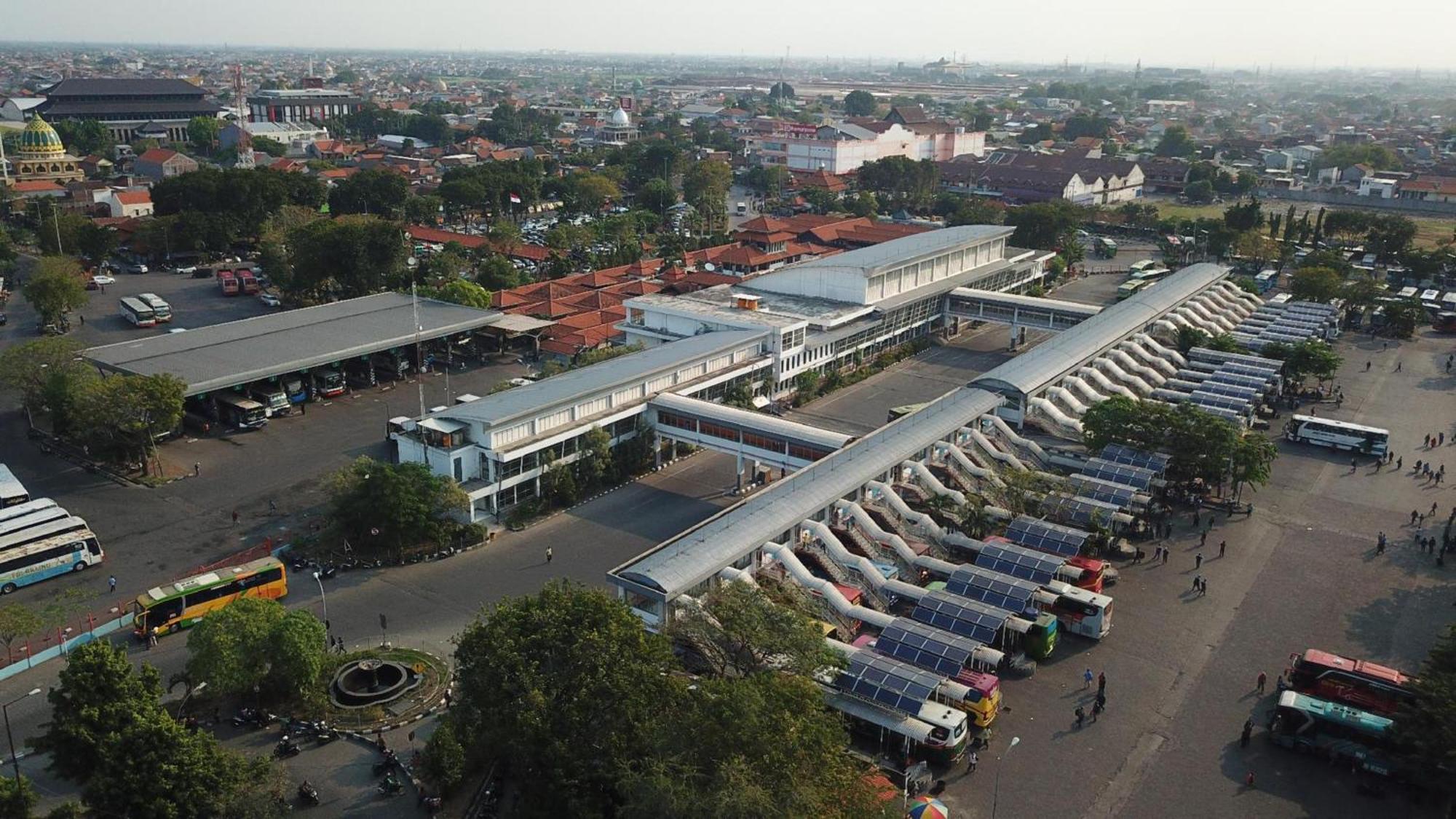 Hotel O Surabaya City Center Near Wonokromo Station Exterior foto